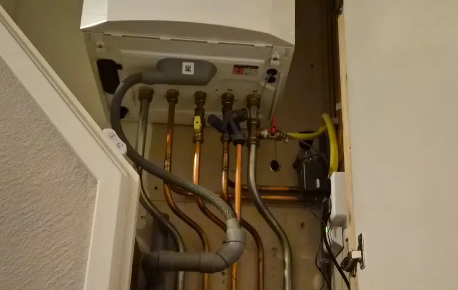 Nieuw aangelegde waterleidingen in de meterkast